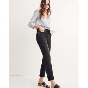 Madewell Slim Boyjean Mid Rise Dark Wash Jeans